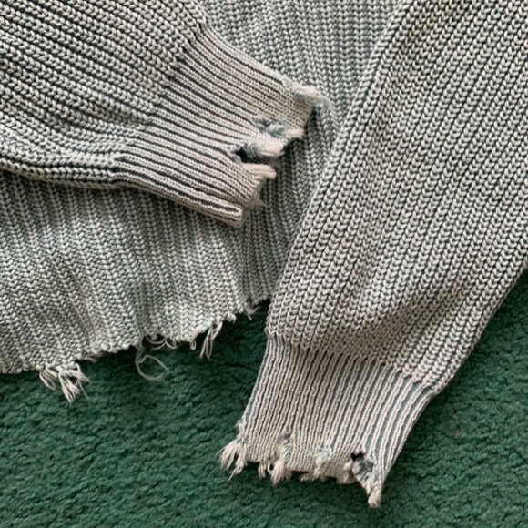 {FATE} Distressed Green Crop Sweater - Picture 4 of 7